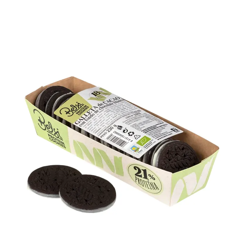 Galleta de cacao con fondo chocolate blanco protei